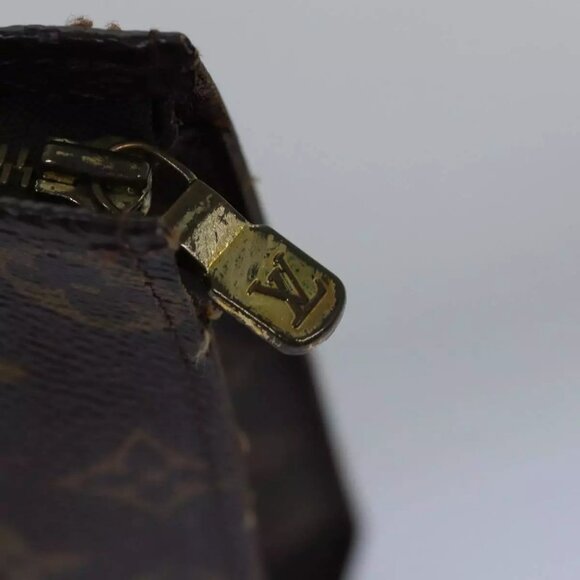 LOUIS VUITTON Monogram Poche Toilette 26 Pouch LV Auth - Picture 13 of 16